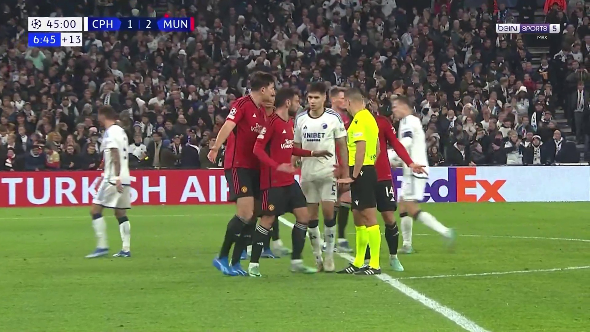 Copenhagen [2] - 2 Manchester United - Diogo Goncalves penalty 45+9'