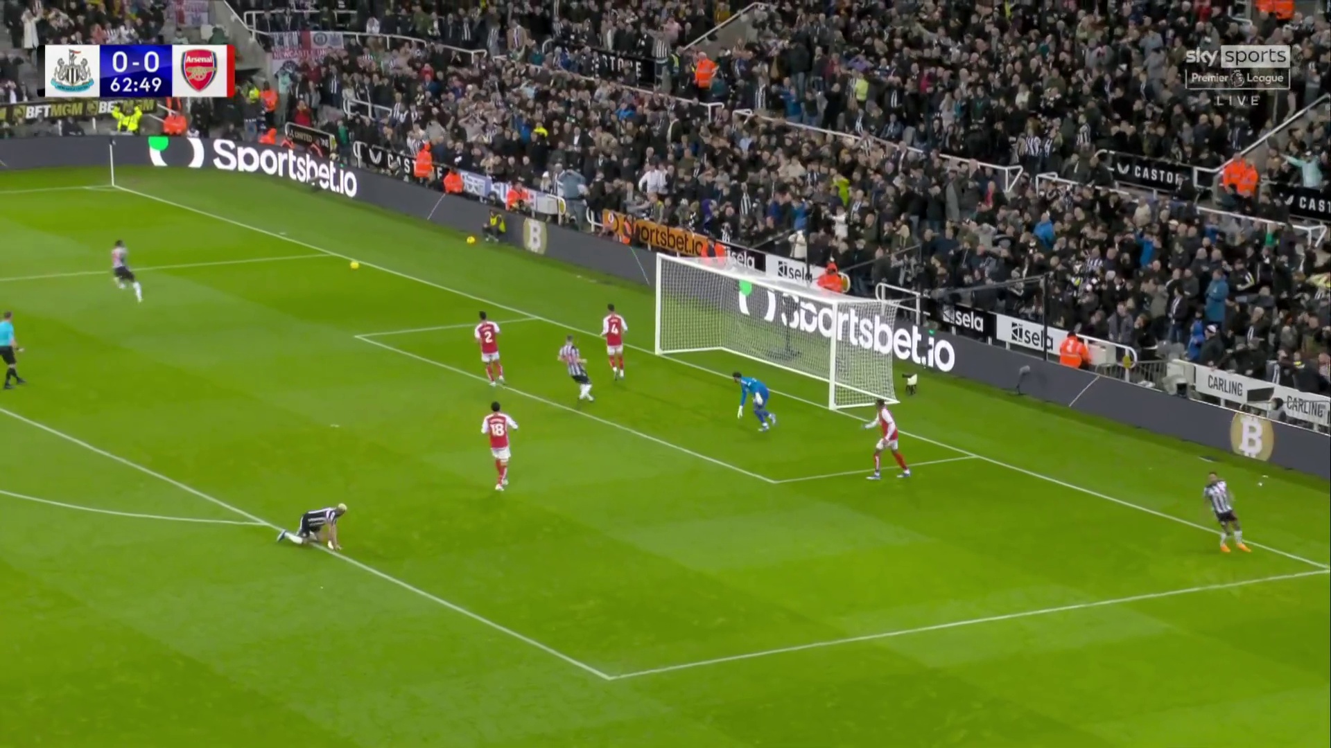 Newcastle [1] - 0 Arsenal - Anthony Gordon 64'