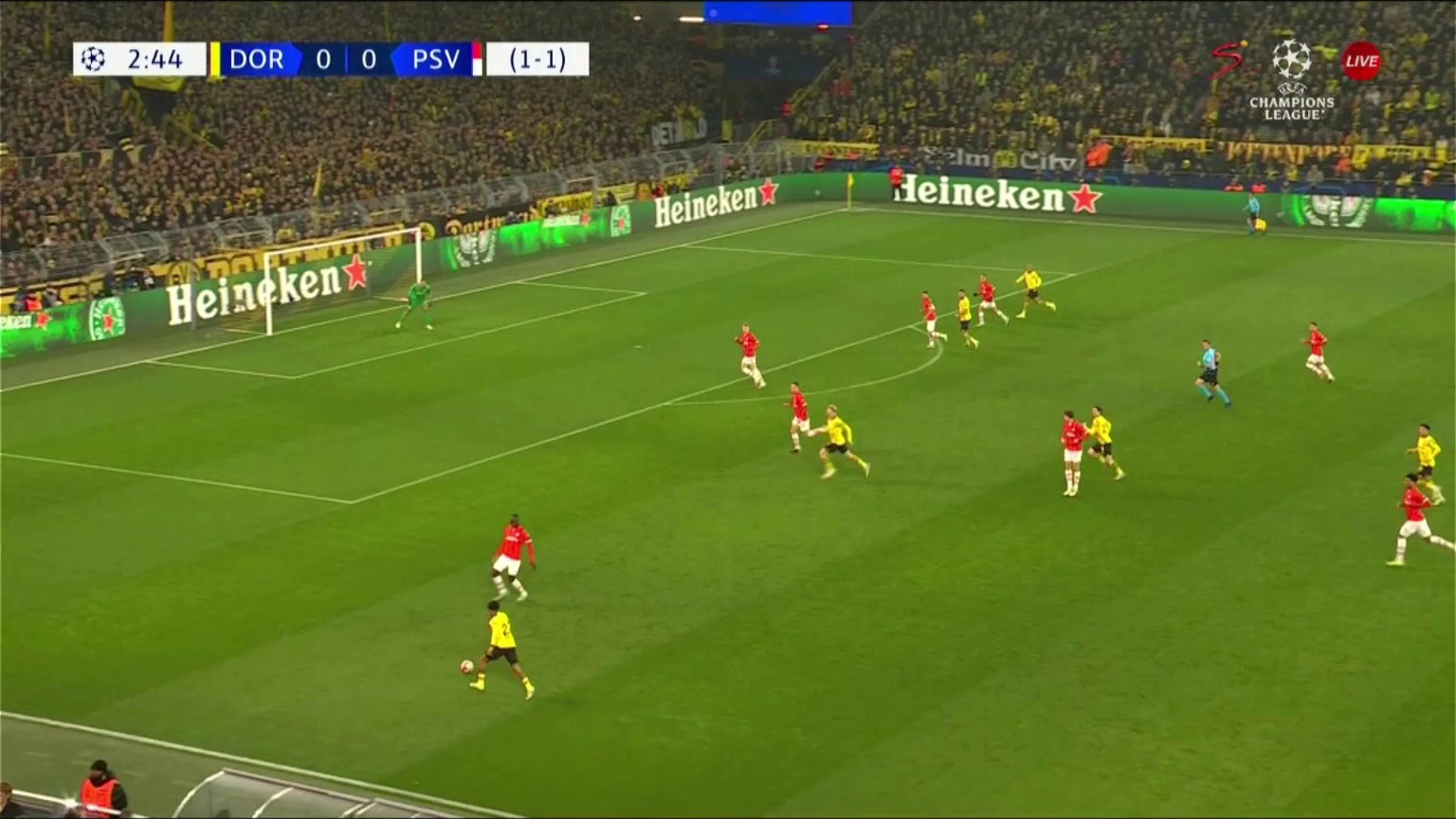 Borussia Dortmund [1] - 0 PSV Eindhoven - Jadon Sancho 3â€Ž'â€Ž [2 - 1 on agg.]
