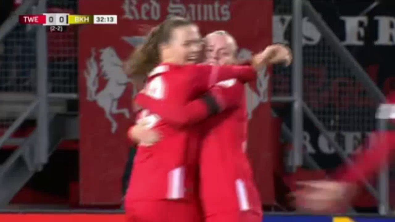Twente W 1-0 Hacken W [3-2 on agg.] - Leonie Vliek 33'